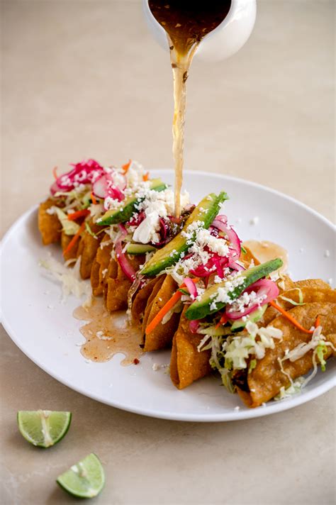 Taco sinaloa - Learn how to make authentic Tacos Dorados, also known as Tacos Ahogados, with potatoes and meat. These crispy tacos are a popular dish in northern Mexico, especially in Sonora, Sinaloa and …